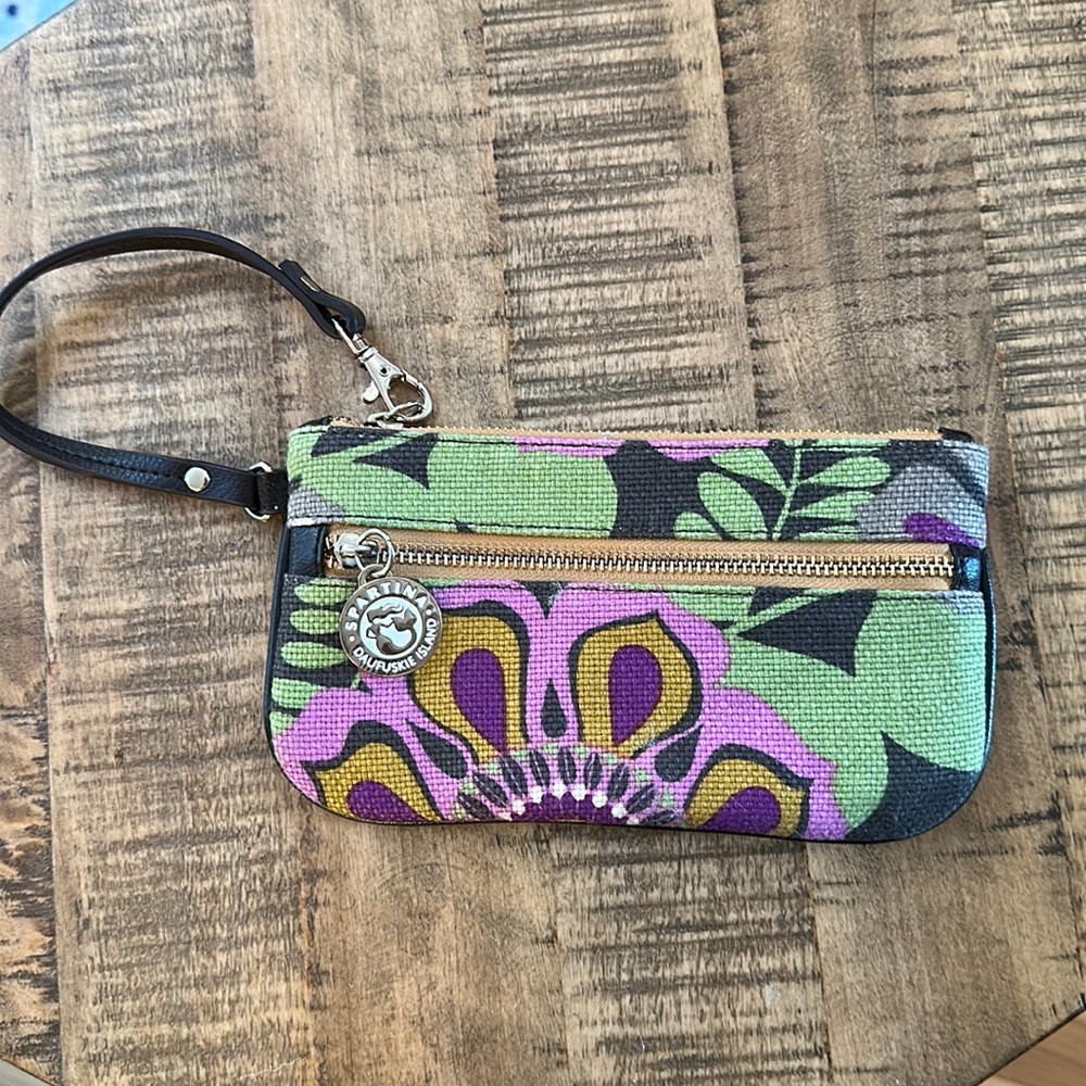 Spartina wristlet. Like new!
